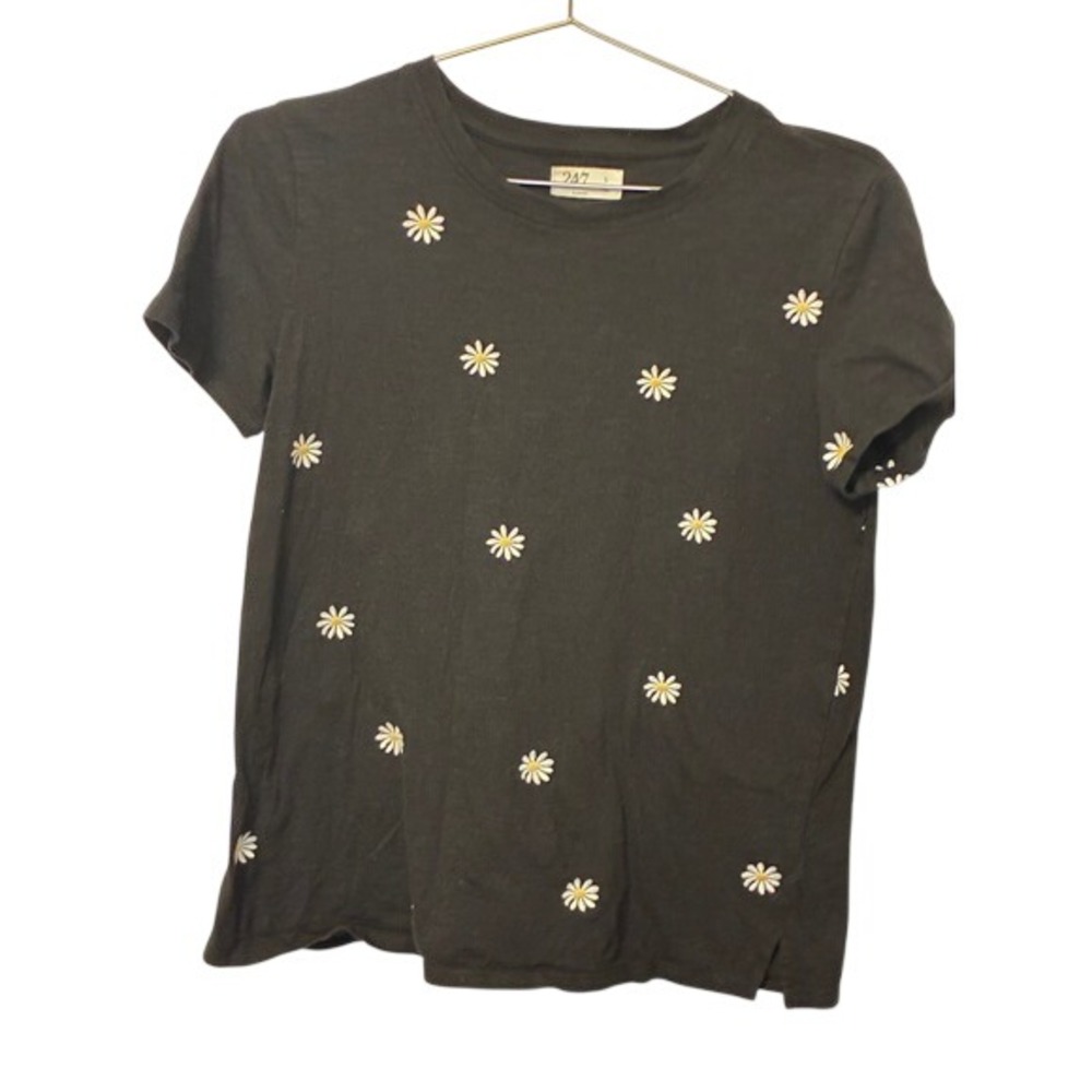 24/7 by Maurices Womens Black Embroidered Daisy Floral Cotton T-Shirt Small